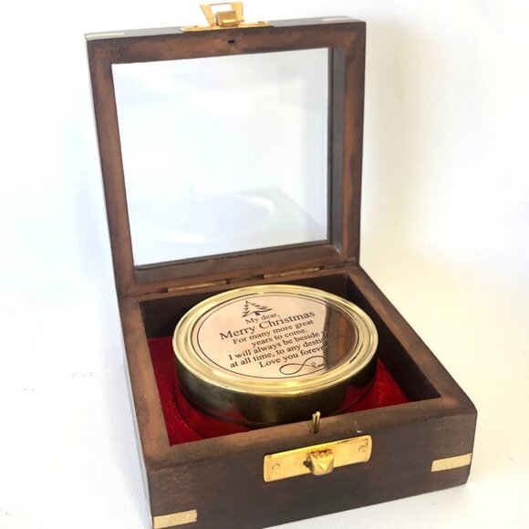 Christmas Sundial and Compass with Engraved Christmas Quote - Picture 7 of 12